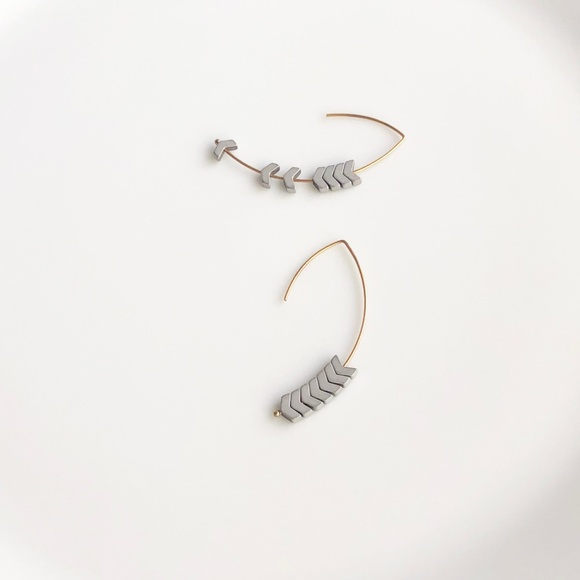 NEW "Merida" Stone Earrings (silver) - Picture 3 of 8